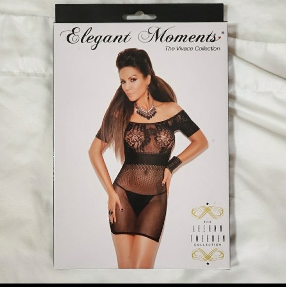 SHORT SLEEVE MINI DRESS WITH A FLORAL DESIGN - Picture 2 of 5